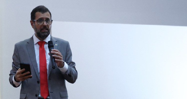 Fotografia do Promotor de Justiça Salomão Aziz