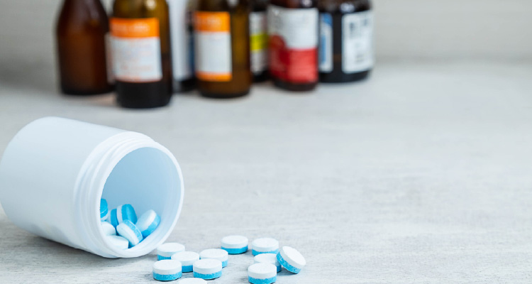 Imagem de fracos de medicamentos dispostos lado a lado