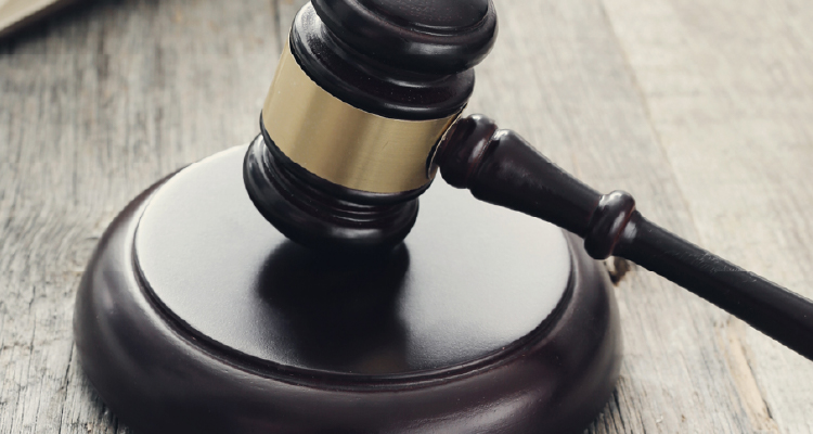 Imagem de martelo usado em tribunais