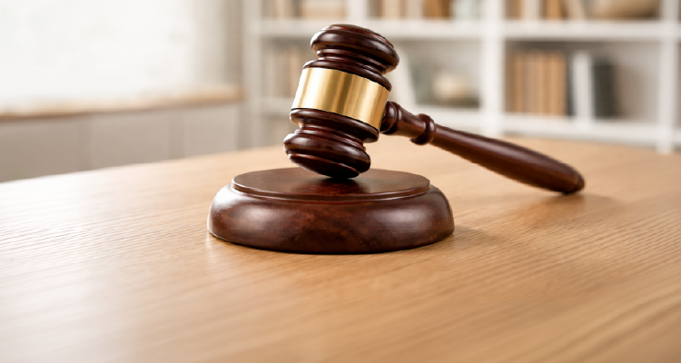 Imagem de martelinho de tribunal