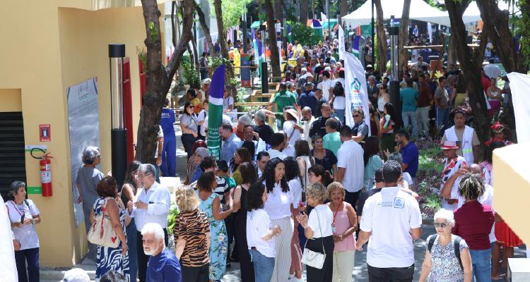 Imagem do Centro de Convivência da Pessoa Idosa do Recife Maria da Conceição Guedes Pereira no dia da inauguração